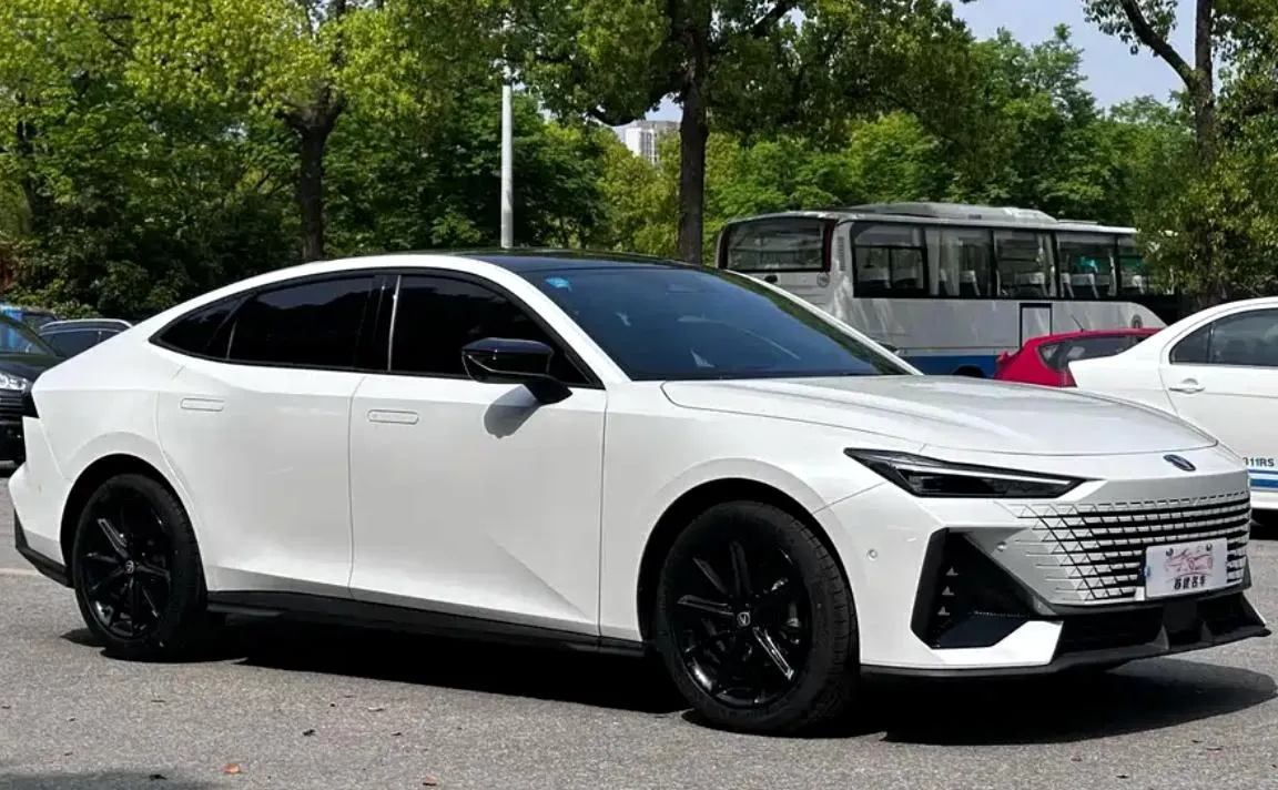 CHANGAN UNI-V PREMIUM 2022