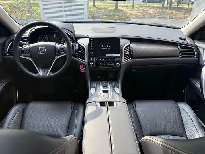 HONDA AVANCIER 370TURBO PREMIUM 2020