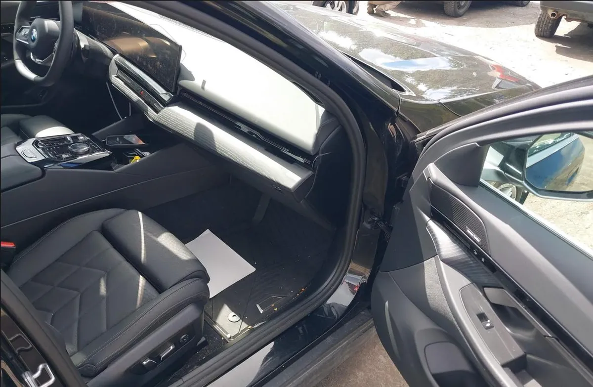 BMW 530I XDRIVE 2024
