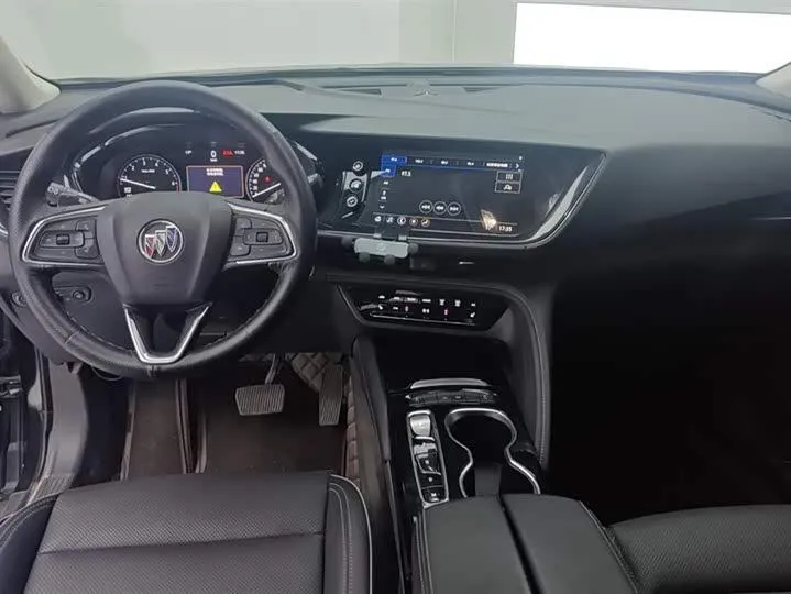 BUICK ENVISION PLUS 652T 5 2022