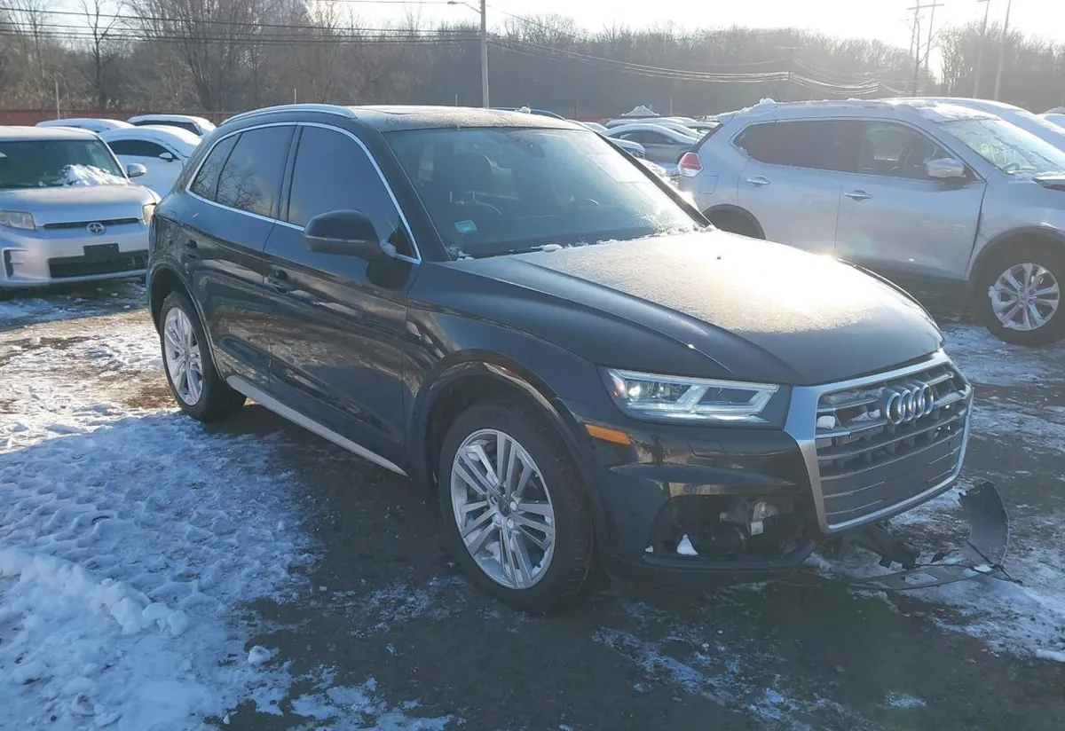 AUDI Q5 2.0T PREMIUM/2.0T TECH PREMIUM 2018