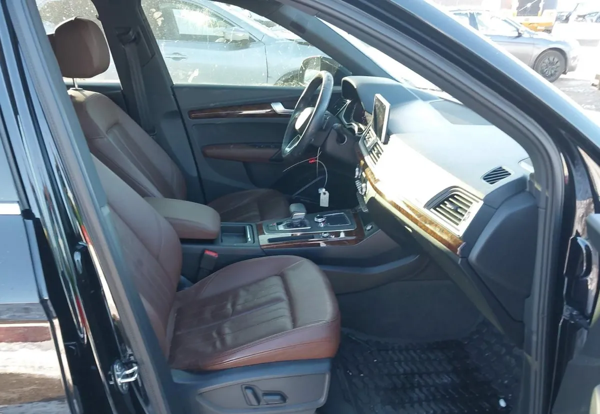 AUDI Q5 2.0T PREMIUM/2.0T TECH PREMIUM 2018