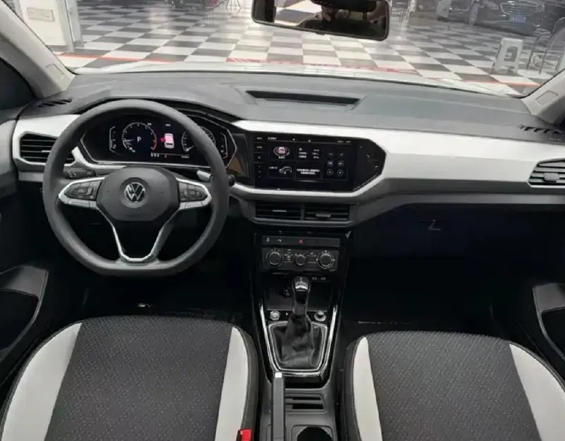 VOLKSWAGEN T-CROSS 2021