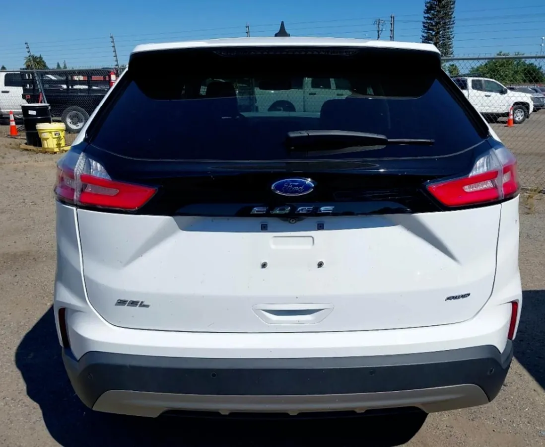 FORD EDGE SEL 2023