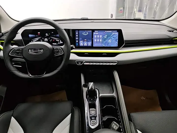 GEELY COOLRAY 2022