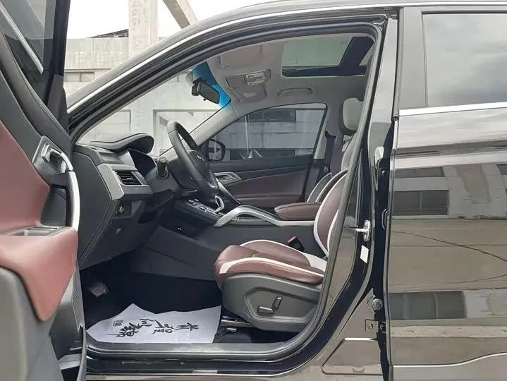 GEELY ATLAS 2022