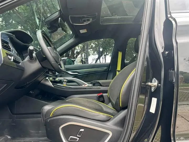 GEELY TUGELA 2022