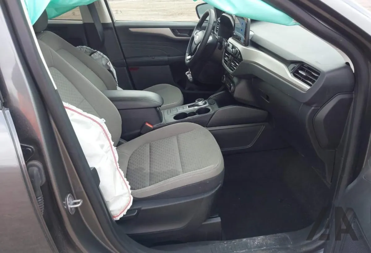 FORD ESCAPE SE 2022