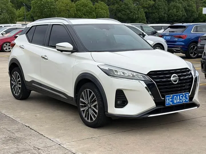 NISSAN KICKS LUXURY 2022
