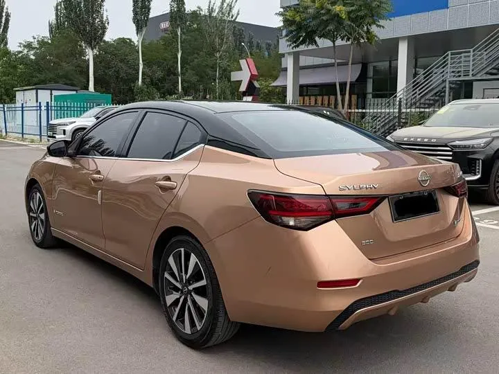 NISSAN SYLPHY 2022
