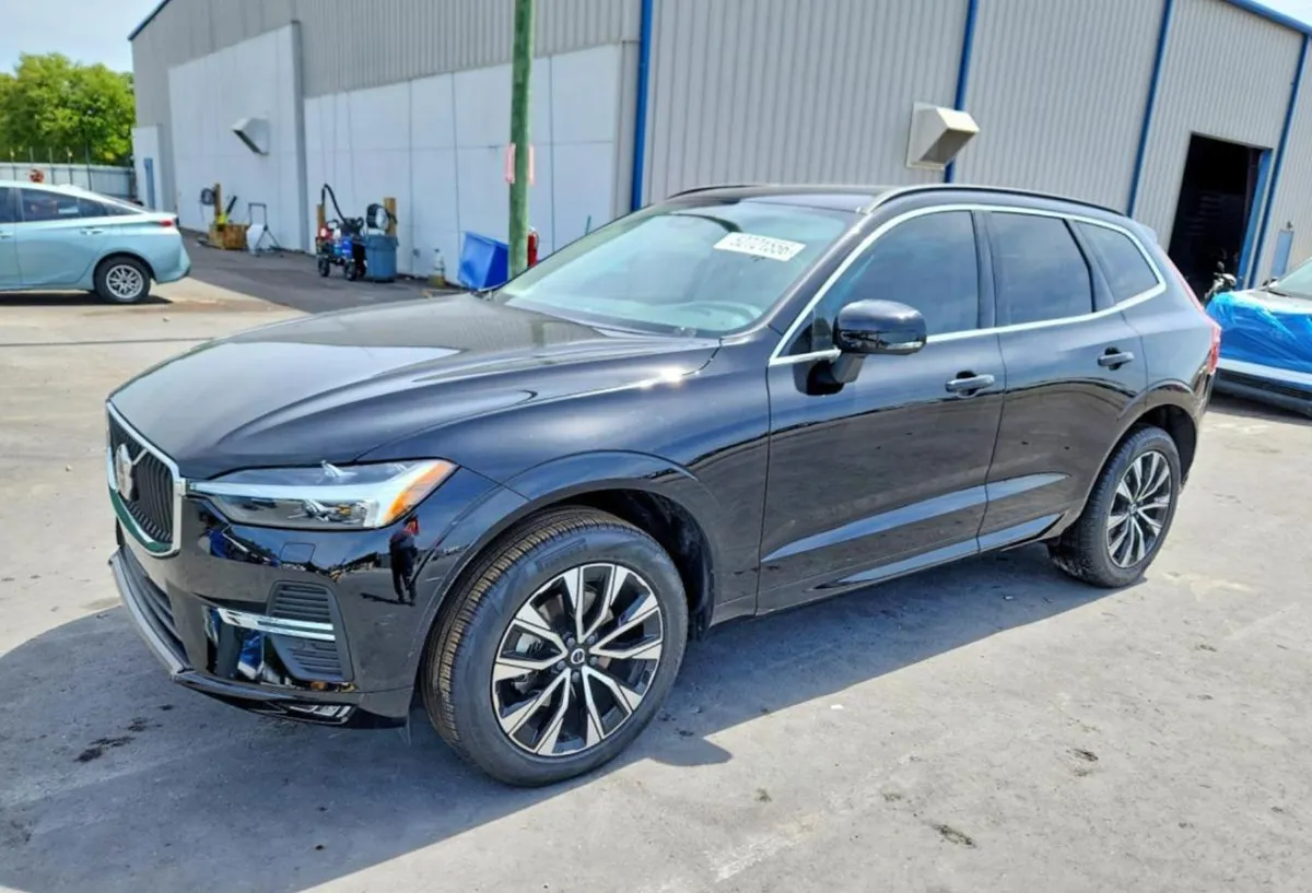 VOLVO XC60 CORE 2023