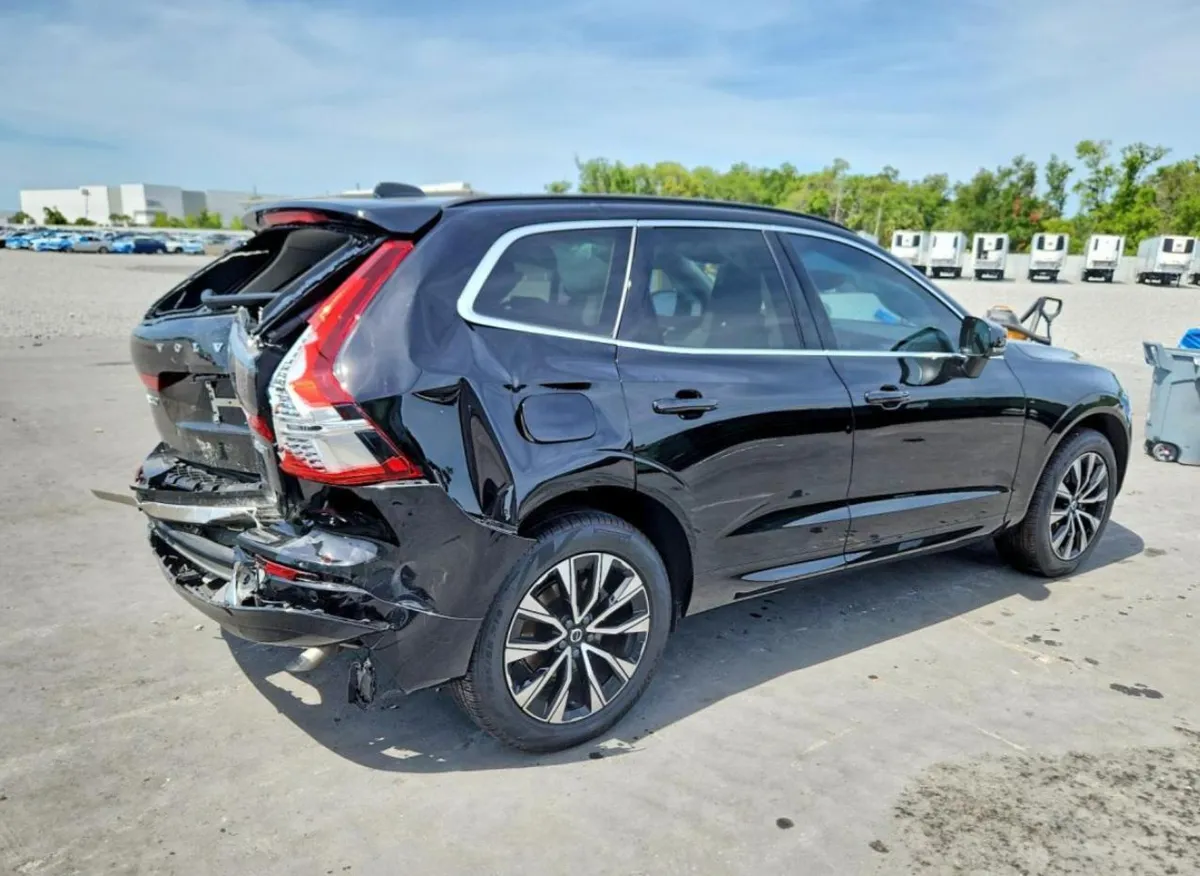 VOLVO XC60 CORE 2023