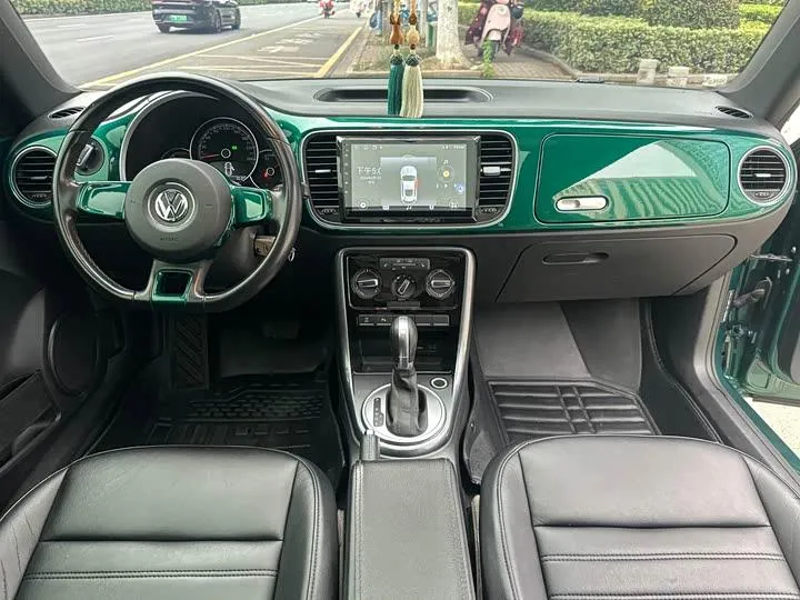 VOLKSWAGEN BEETLE 2018