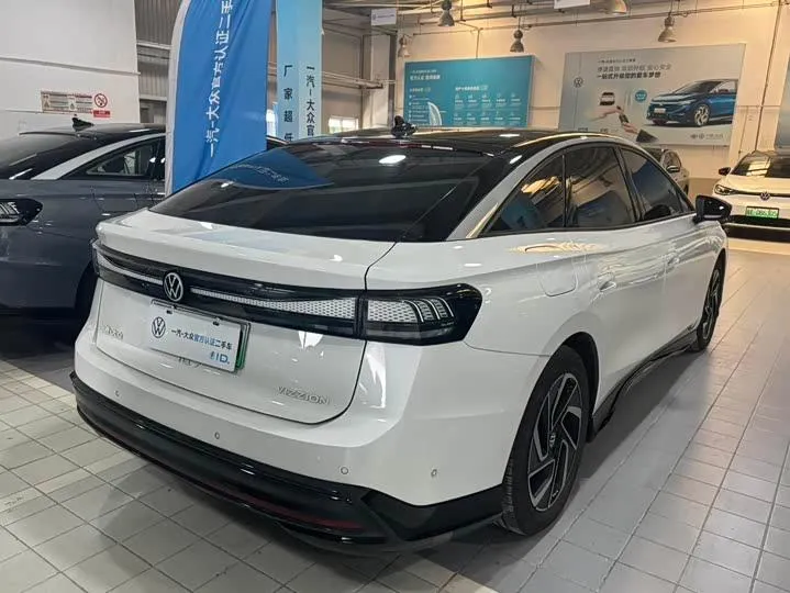 VOLKSWAGEN ID 2024