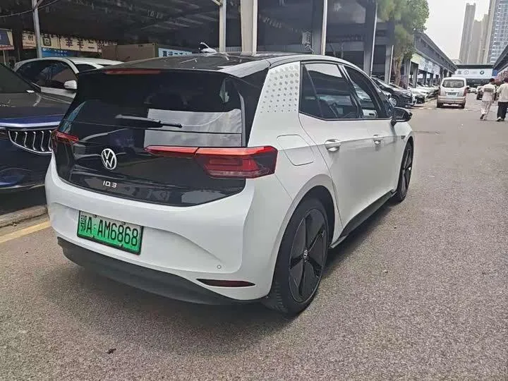 VOLKSWAGEN ID 2024