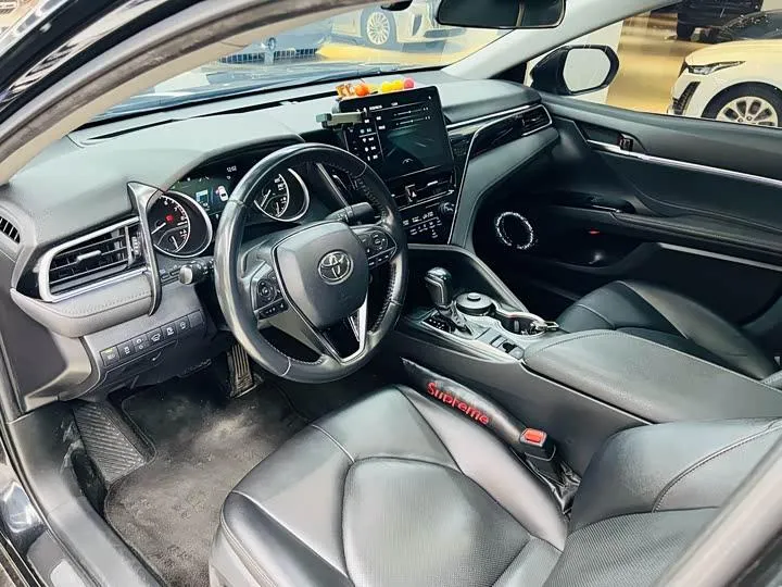 TOYOTA CAMRY LUXURY 2022