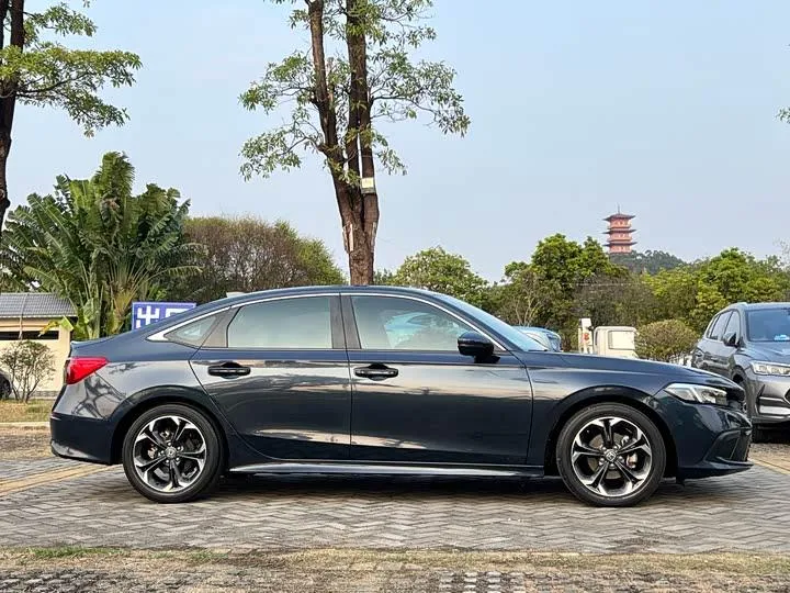 HONDA CIVIC 240TURBO CVT SPORTY 2022