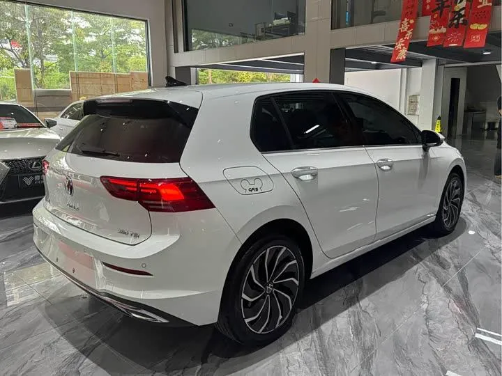 VOLKSWAGEN GOLF 280TSI DSG PRO 2023