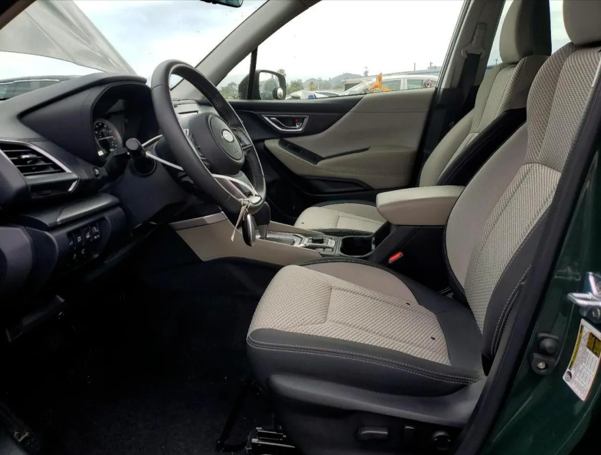 SUBARU FORESTER PREMIUM 2023