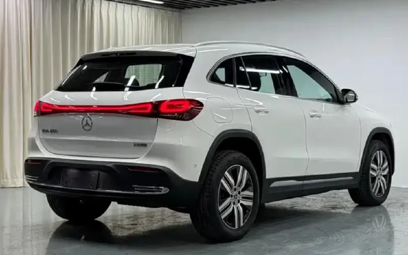 MERCEDES-BENZ EQA 2023