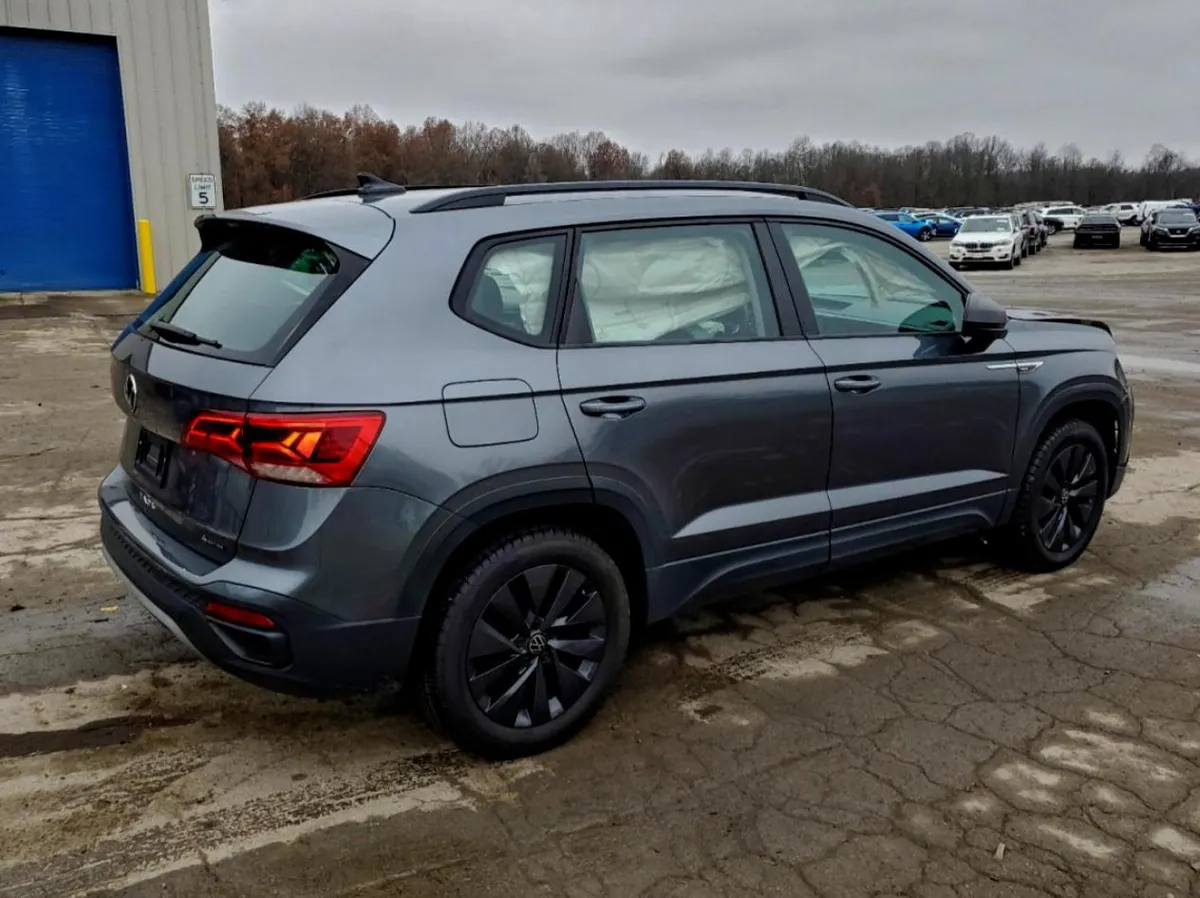 VOLKSWAGEN TAOS 2022