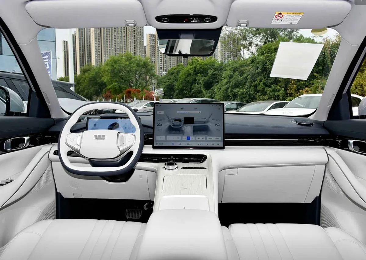GEELY E5 2026