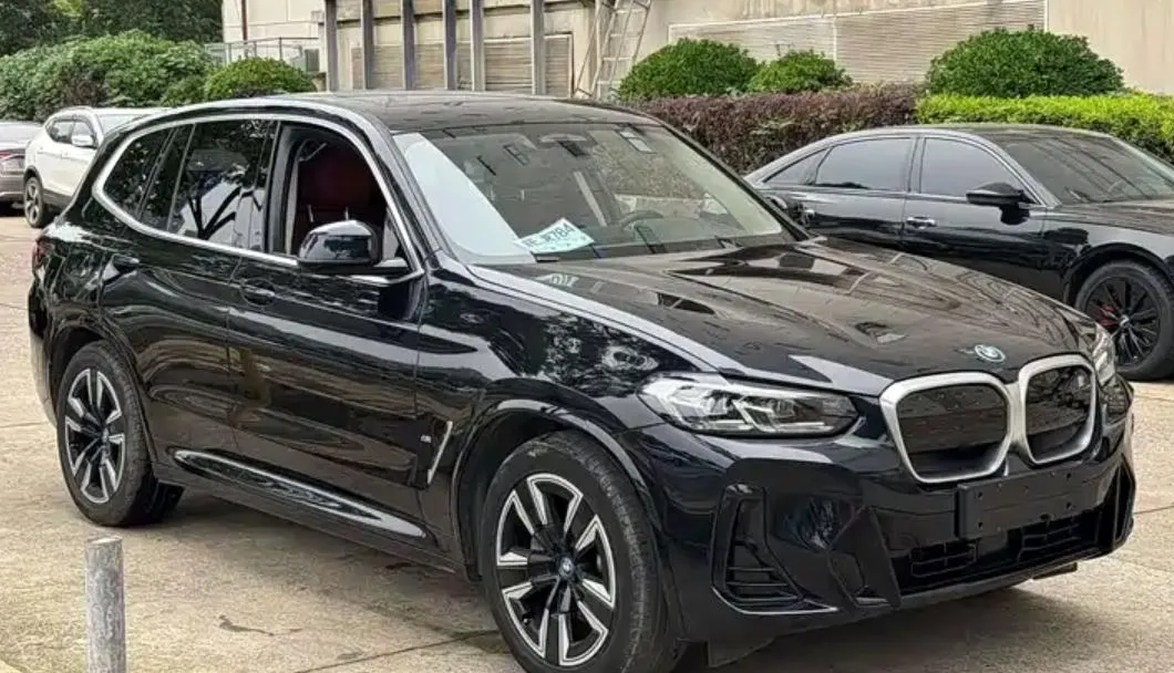 BMW IX3 2023