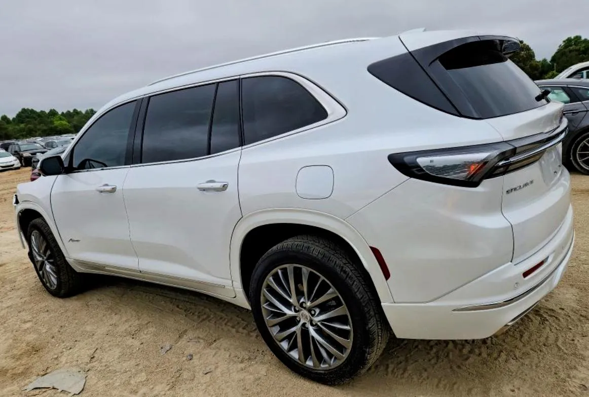 BUICK ENCLAVE AVENIR 2025
