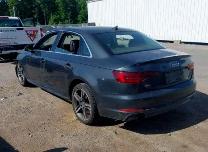 AUDI A4 2.0T PREMIUM/2.0T TECH PREMIUM 2018