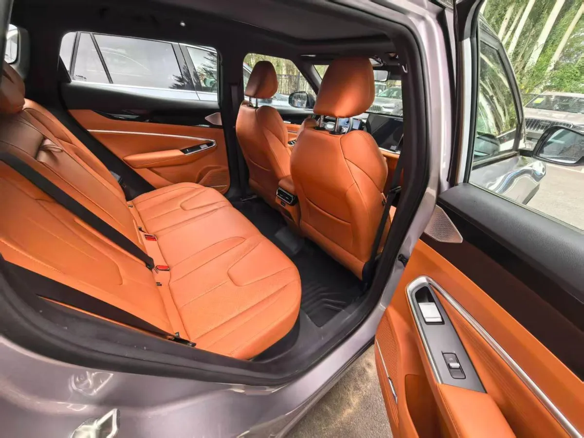 GEELY BOYUE COOL 2025