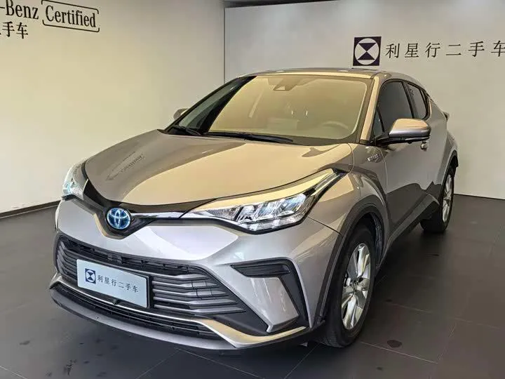 TOYOTA IZOA HYBRID 2 2022