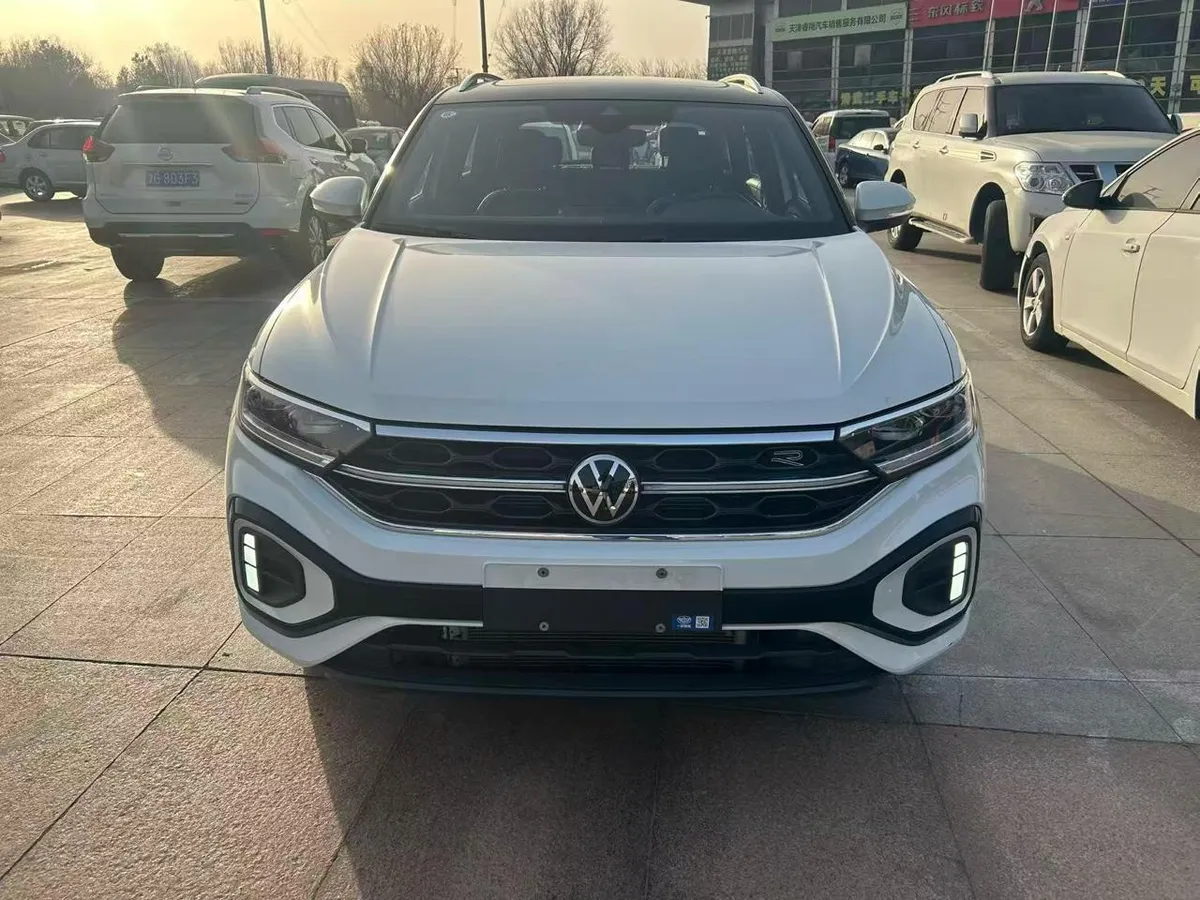 VOLKSWAGEN T-ROC STARLIGHT T-ROC 300TSI DSG STARLIGHT 2023