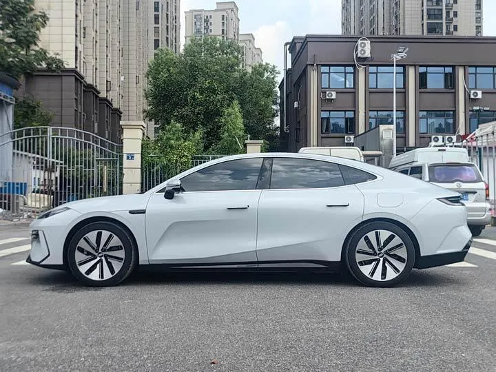 GEELY GALAXY E8 550KM 2024
