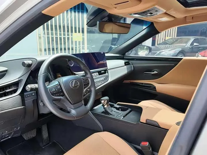 LEXUS ES PREMIUM 2022