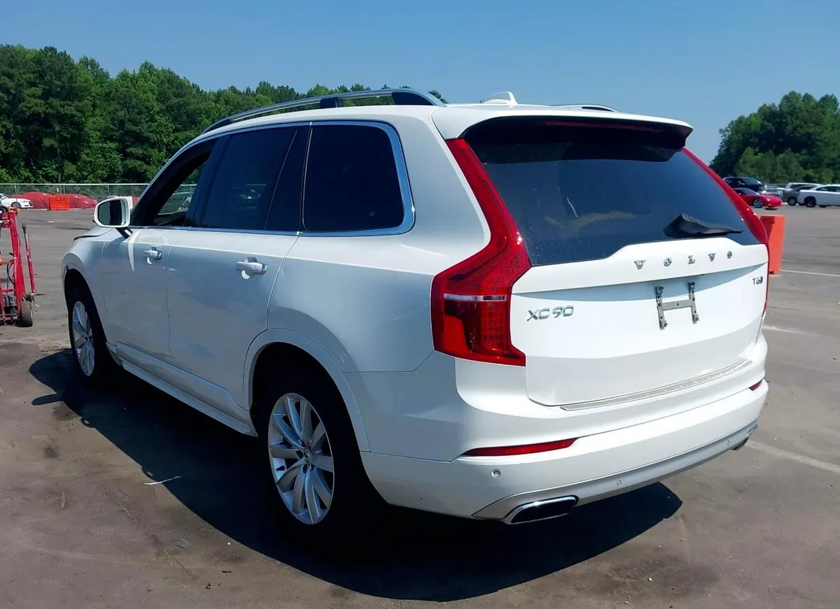VOLVO XC90 T6 MOMENTUM 2017