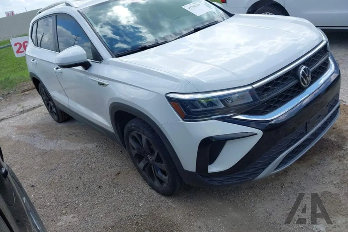 VOLKSWAGEN TAOS SE 2022
