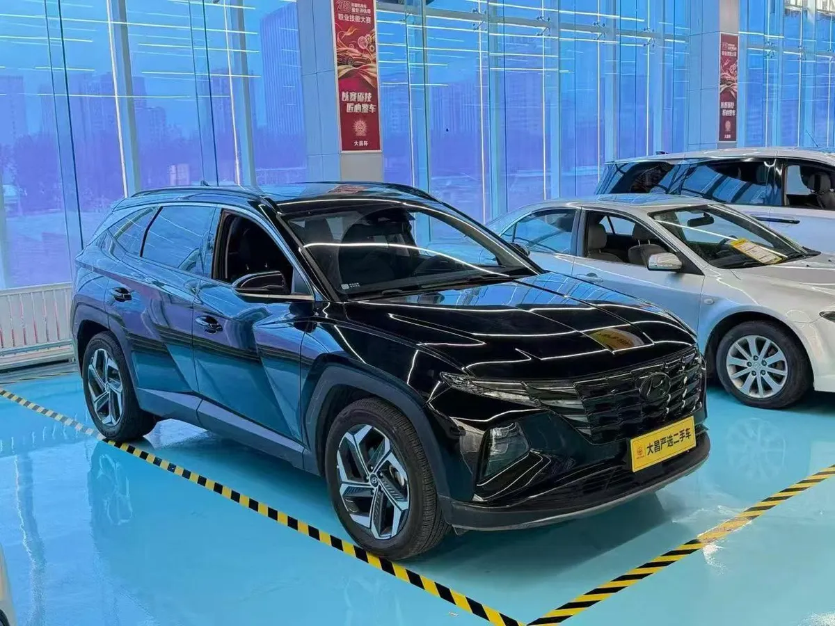 HYUNDAI TUCSON PREMIUM 2023