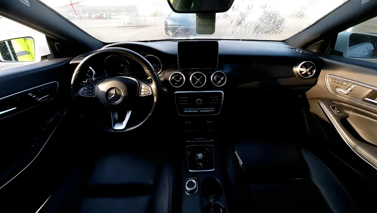 MERCEDES-BENZ CLA 250 2019