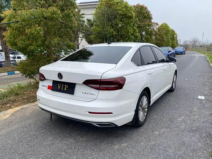 VOLKSWAGEN LAVIDA 2022