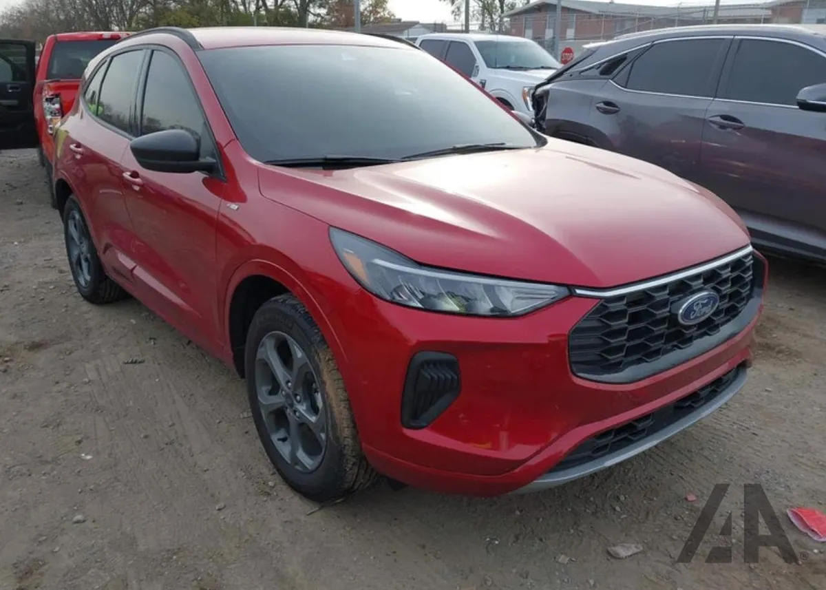 FORD ESCAPE ST-LINE 2024