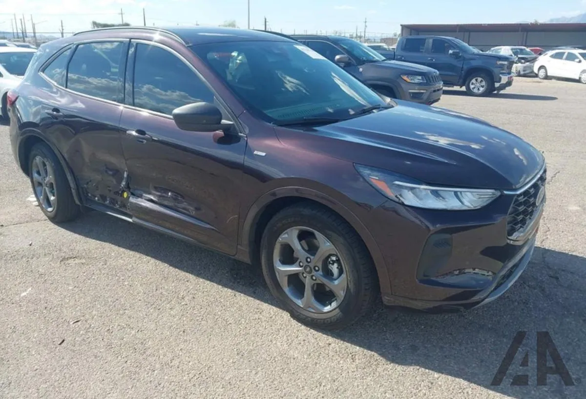FORD ESCAPE ST-LINE 2023