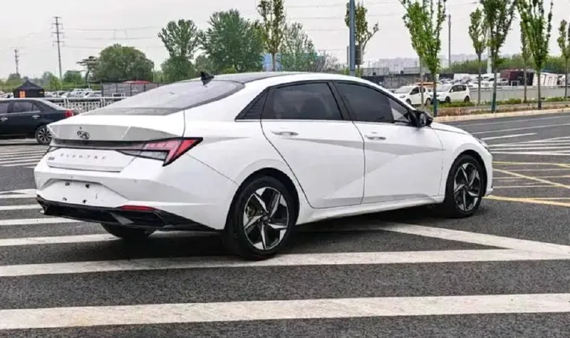 HYUNDAI ELANTRA ELITE 2021