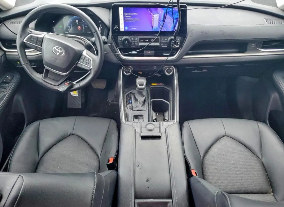 TOYOTA GRAND HIGHLANDER XLE 2025