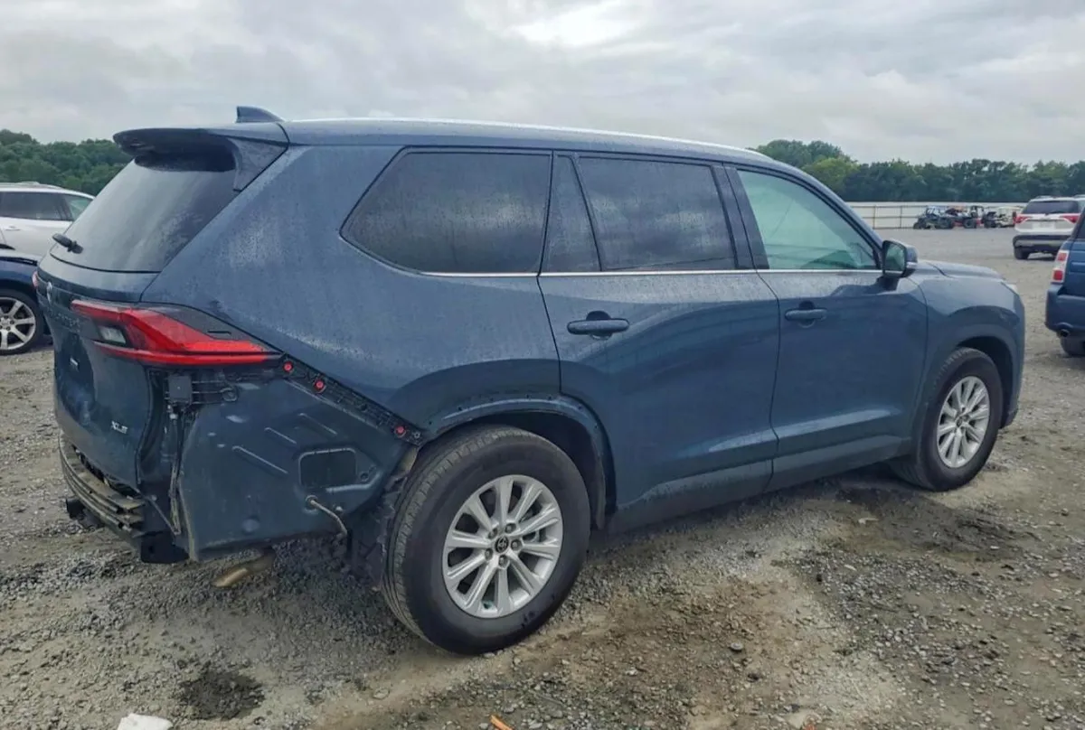 TOYOTA GRAND HIGHLANDER XLE 2025