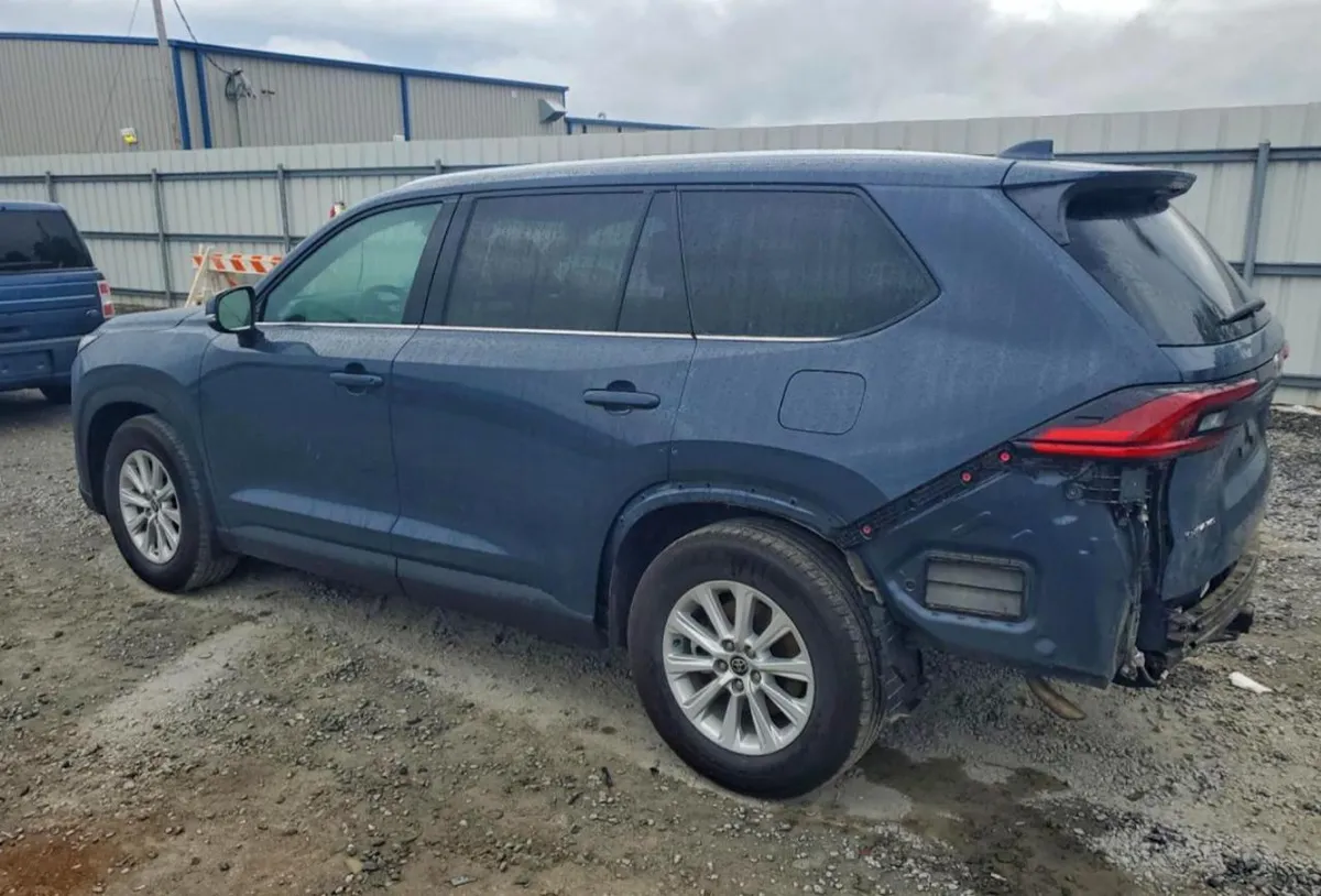 TOYOTA GRAND HIGHLANDER XLE 2025