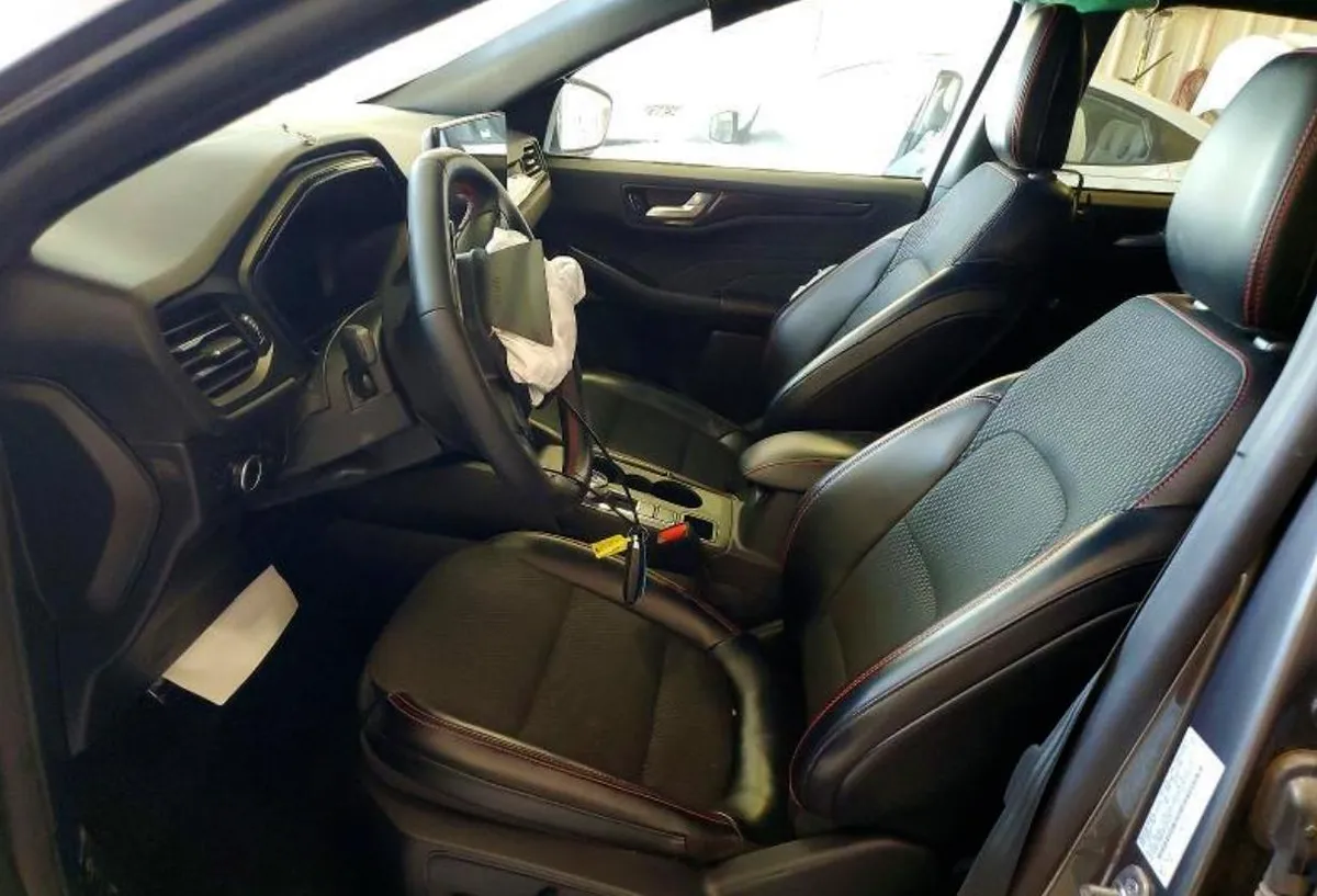 FORD ESCAPE ST LINE 2024