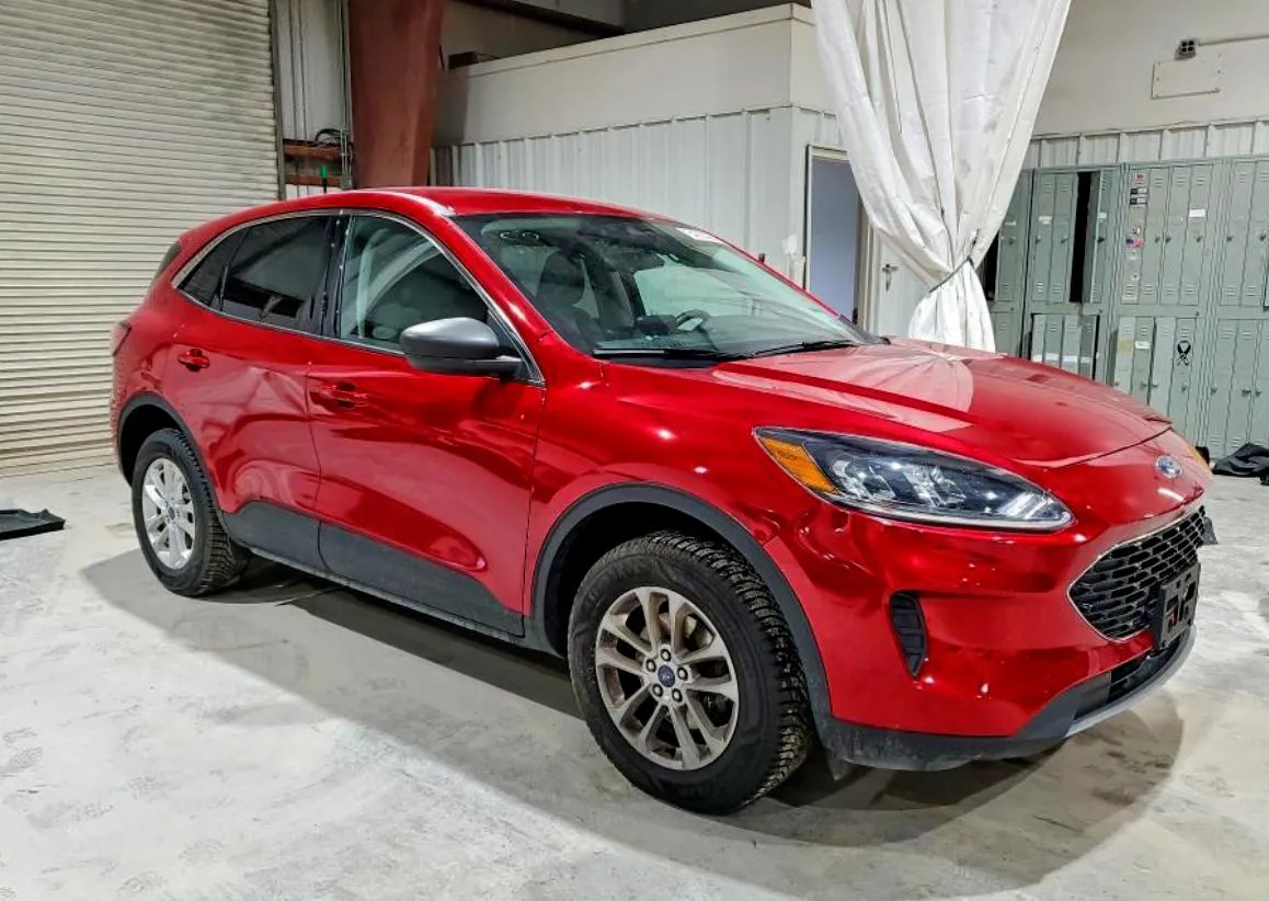 FORD ESCAPE SE 2022