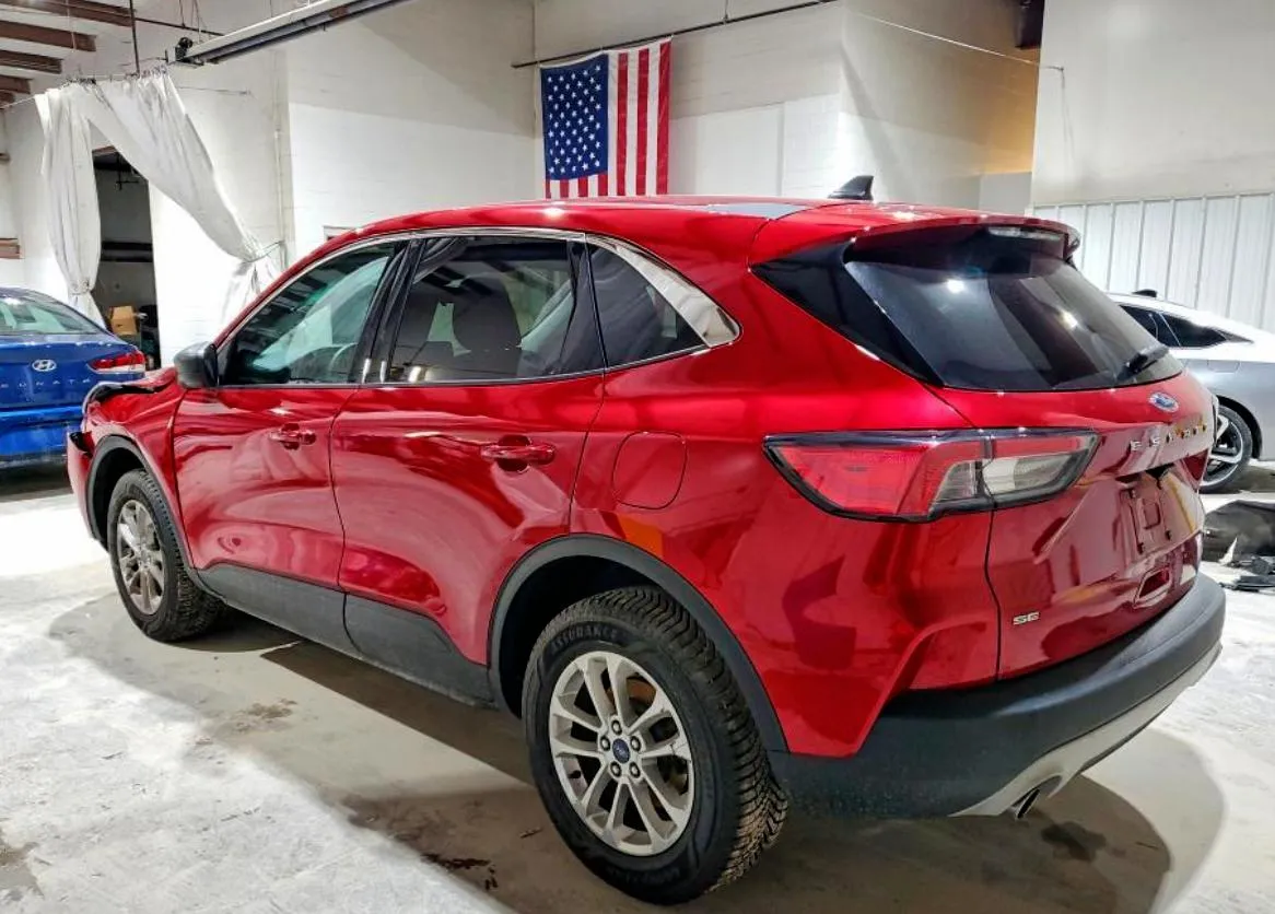 FORD ESCAPE SE 2022