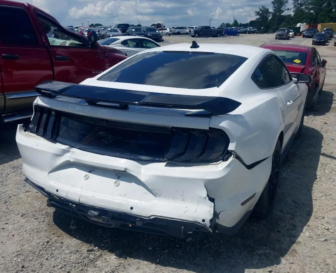 FORD MUSTANG PREMIUM 2023