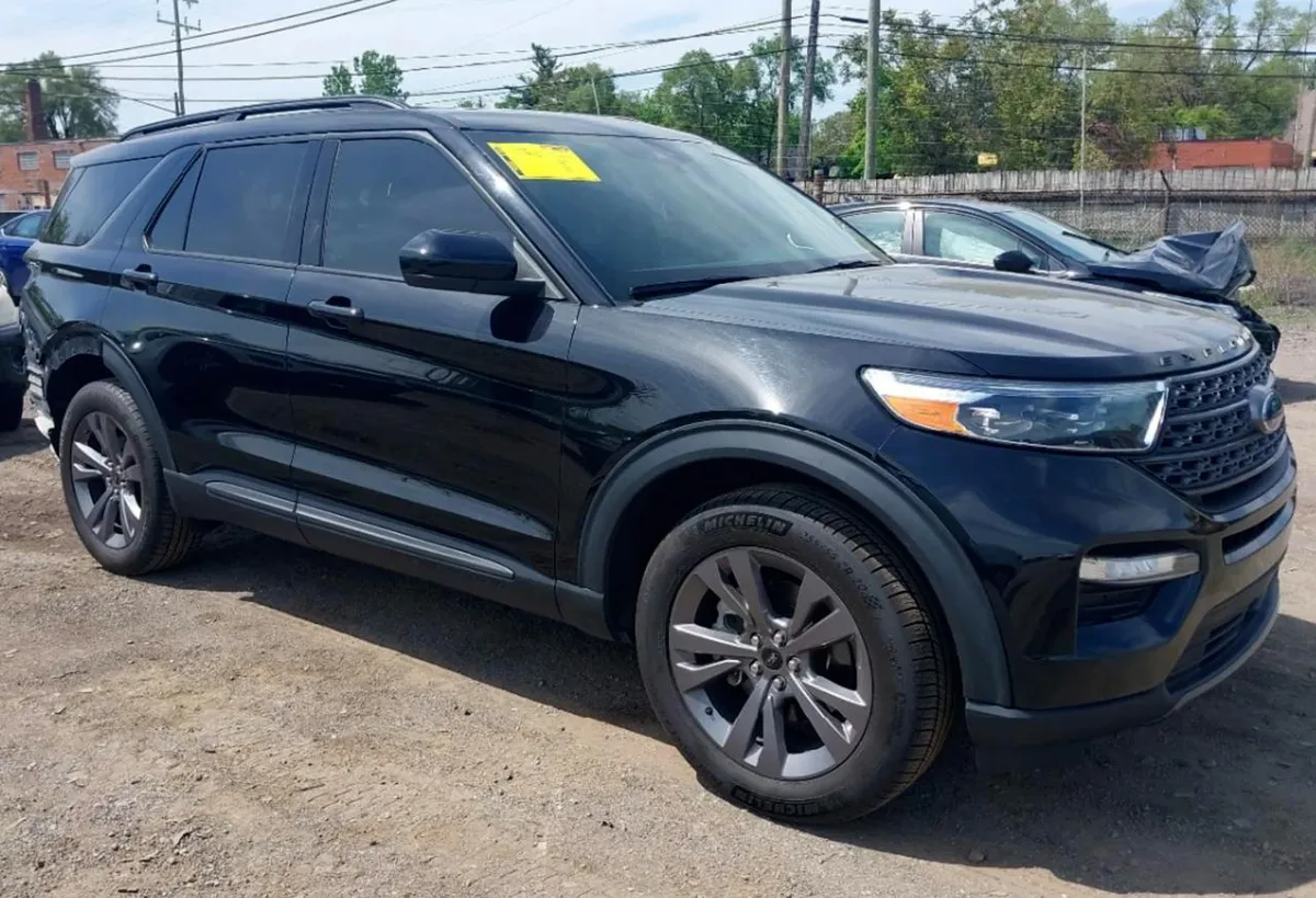 FORD EXPLORER XLT 2022